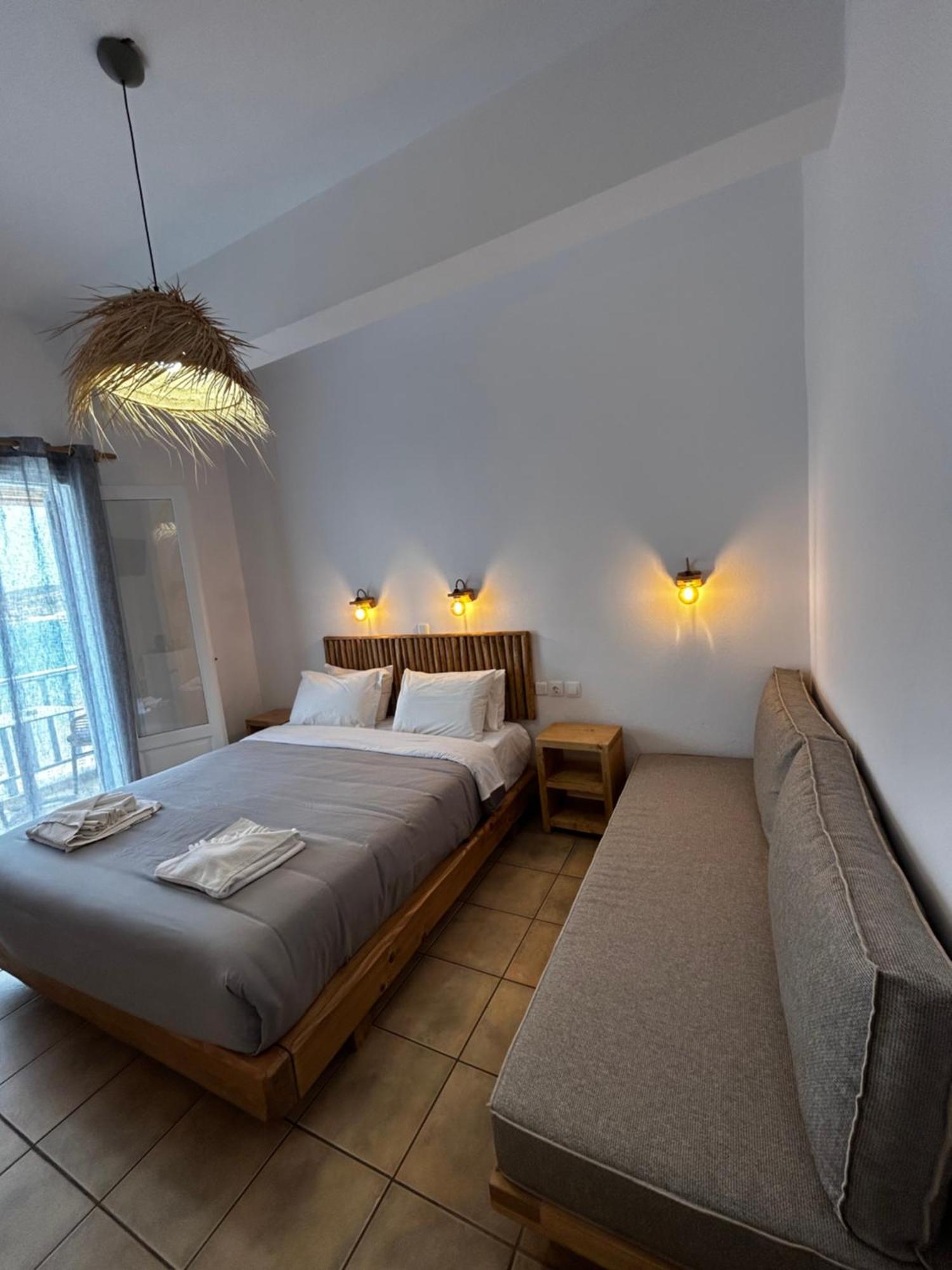 Hotel Livadia Párosz Kültér fotó