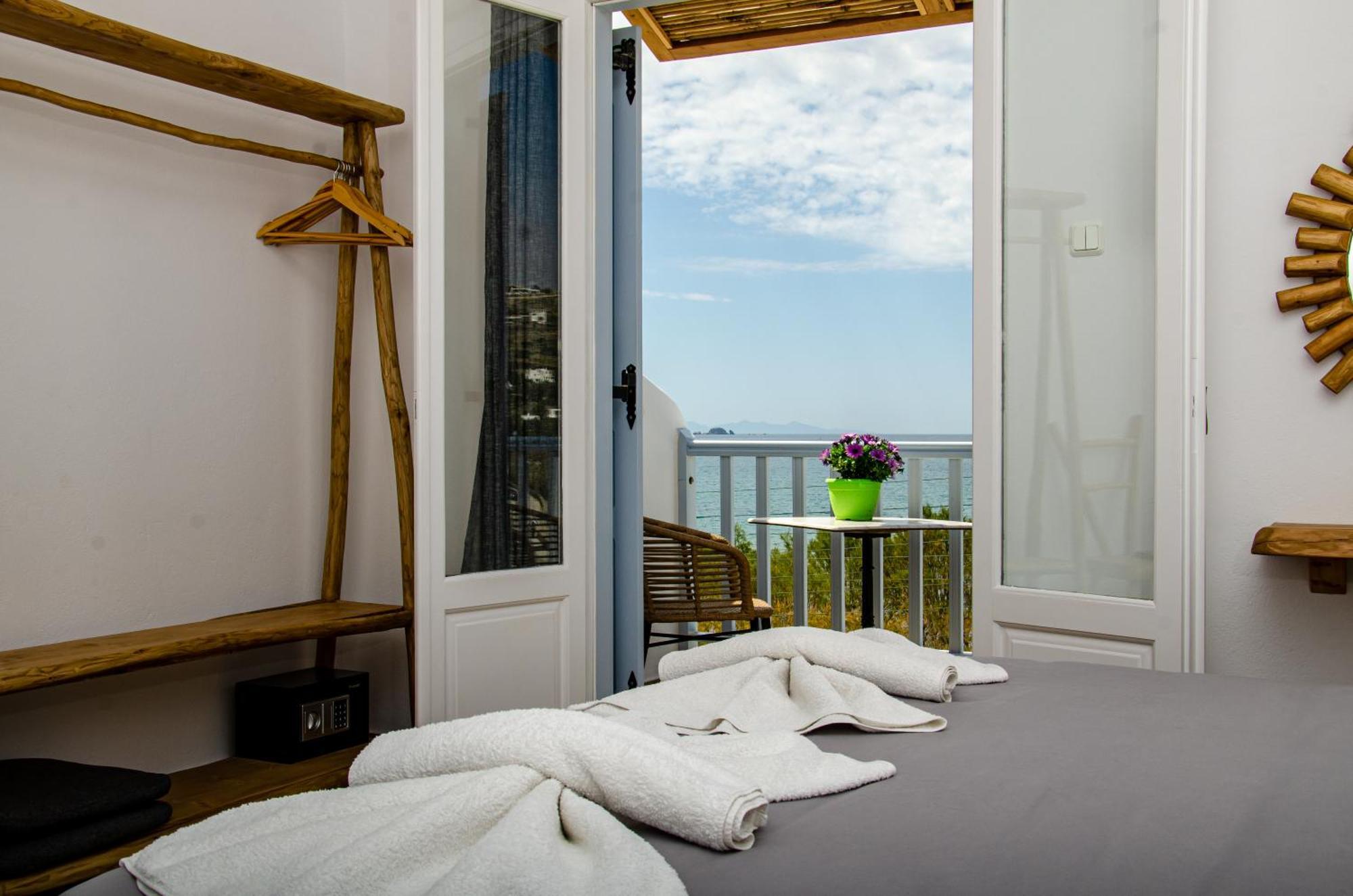 Hotel Livadia Párosz Kültér fotó