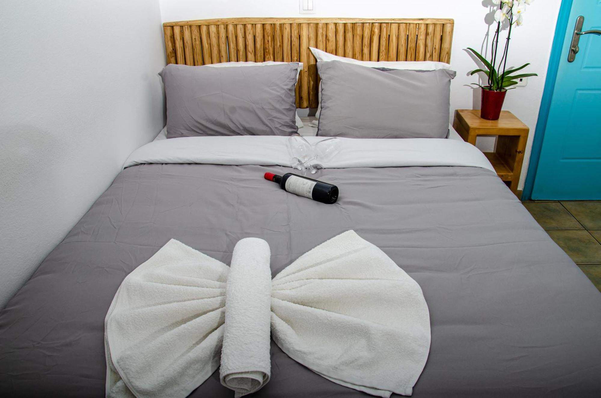 Hotel Livadia Párosz Kültér fotó
