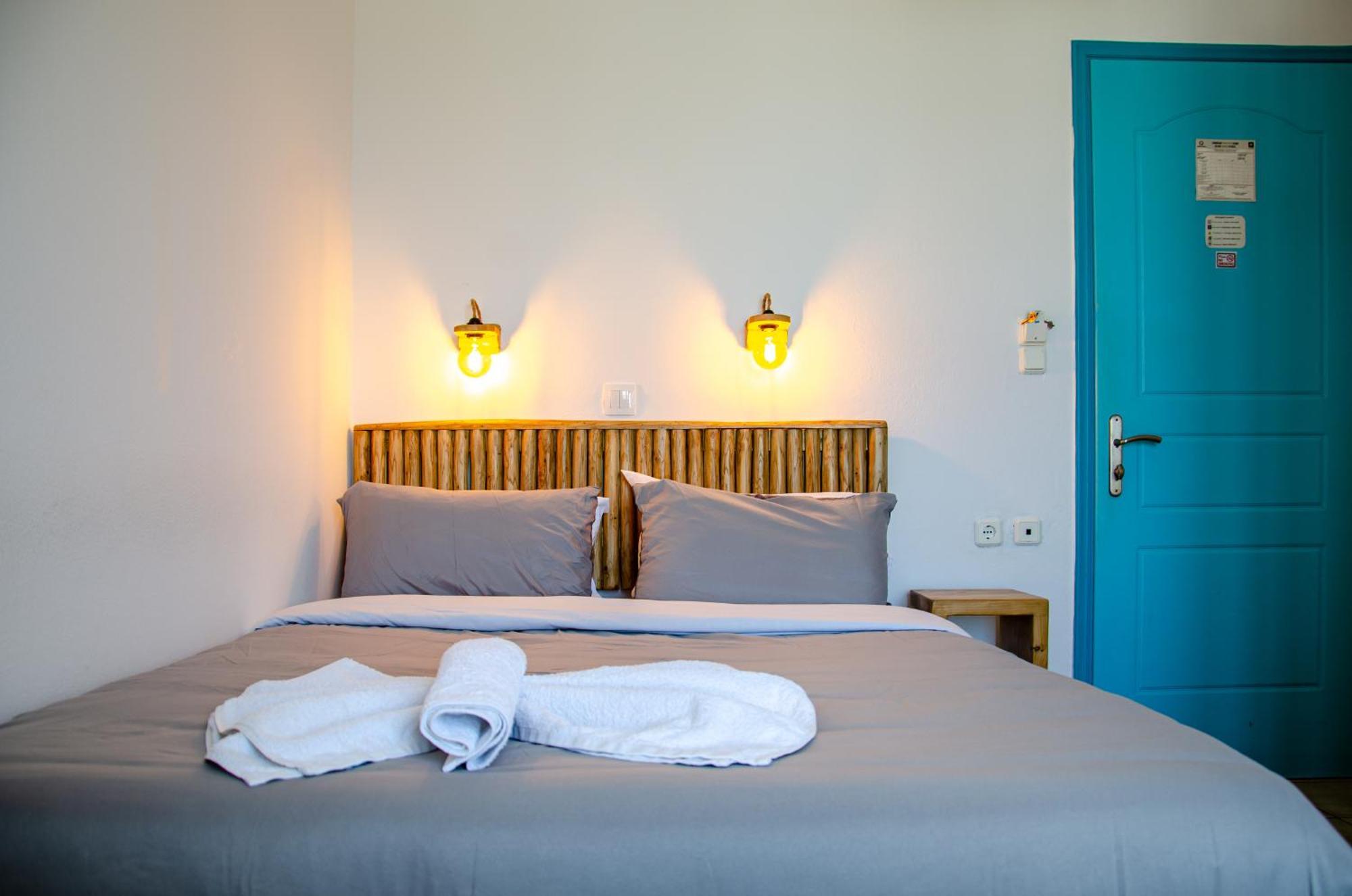 Hotel Livadia Párosz Kültér fotó