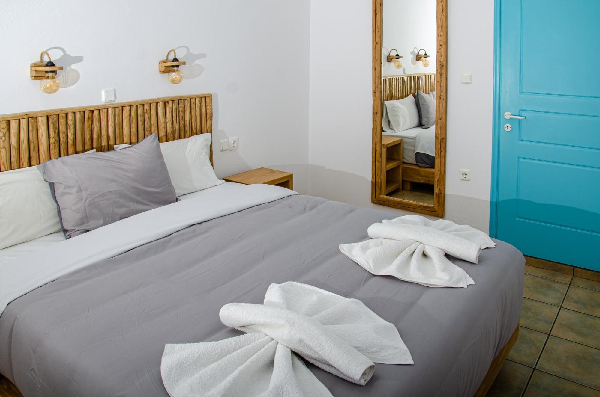 Hotel Livadia Párosz Kültér fotó