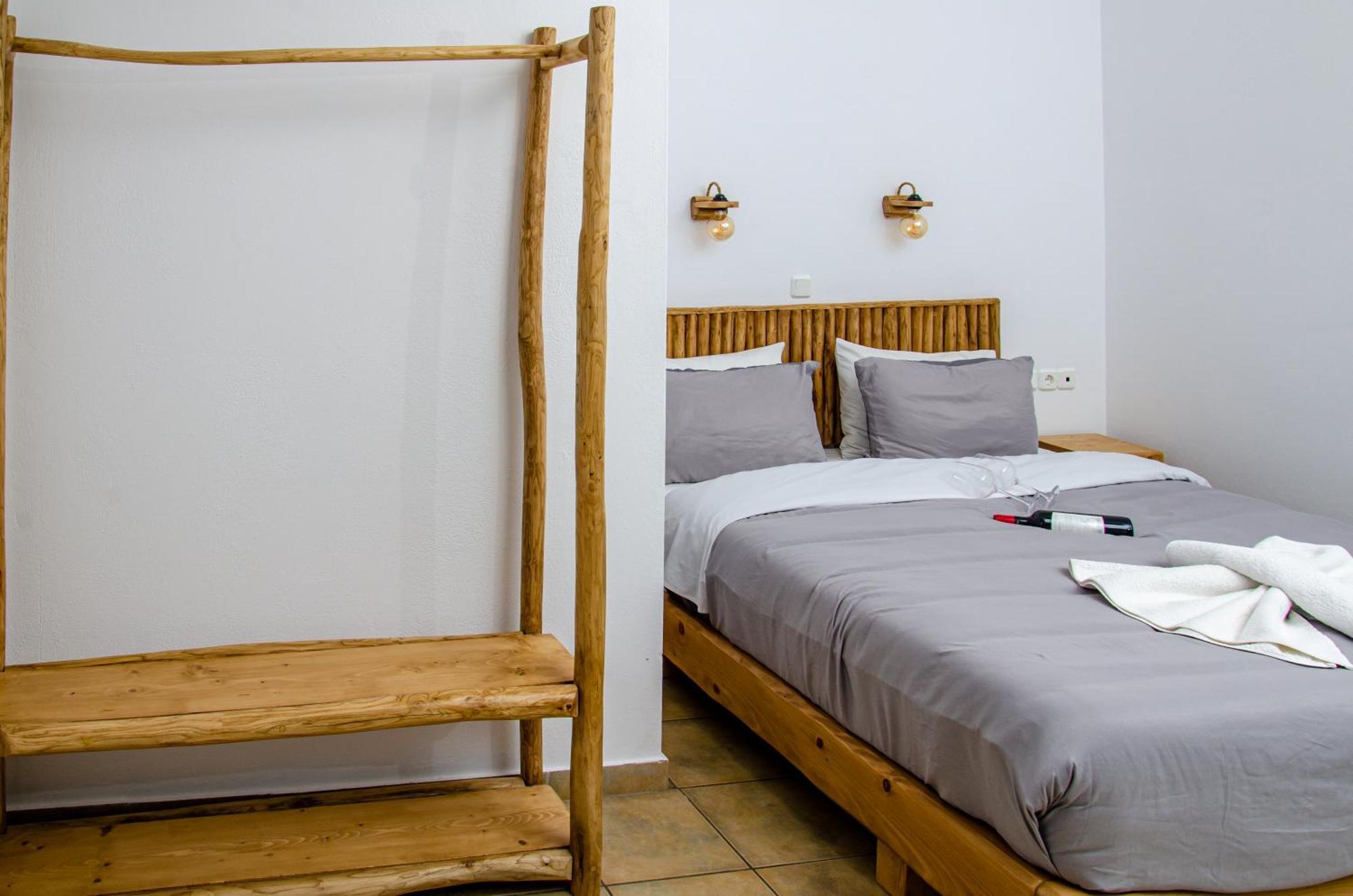 Hotel Livadia Párosz Kültér fotó